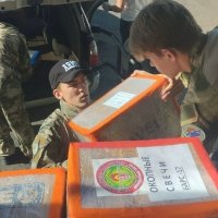 Студенты из состава военно-патриотического клуба "Вымпел-Камчатка" отправили ценный груз
